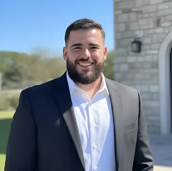 Jonah Galobardi, Networking Rep at ServiceLine Pro